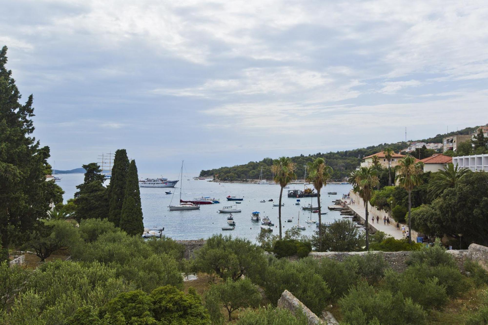 Apartments Grgo Hvar Town Extérieur photo
