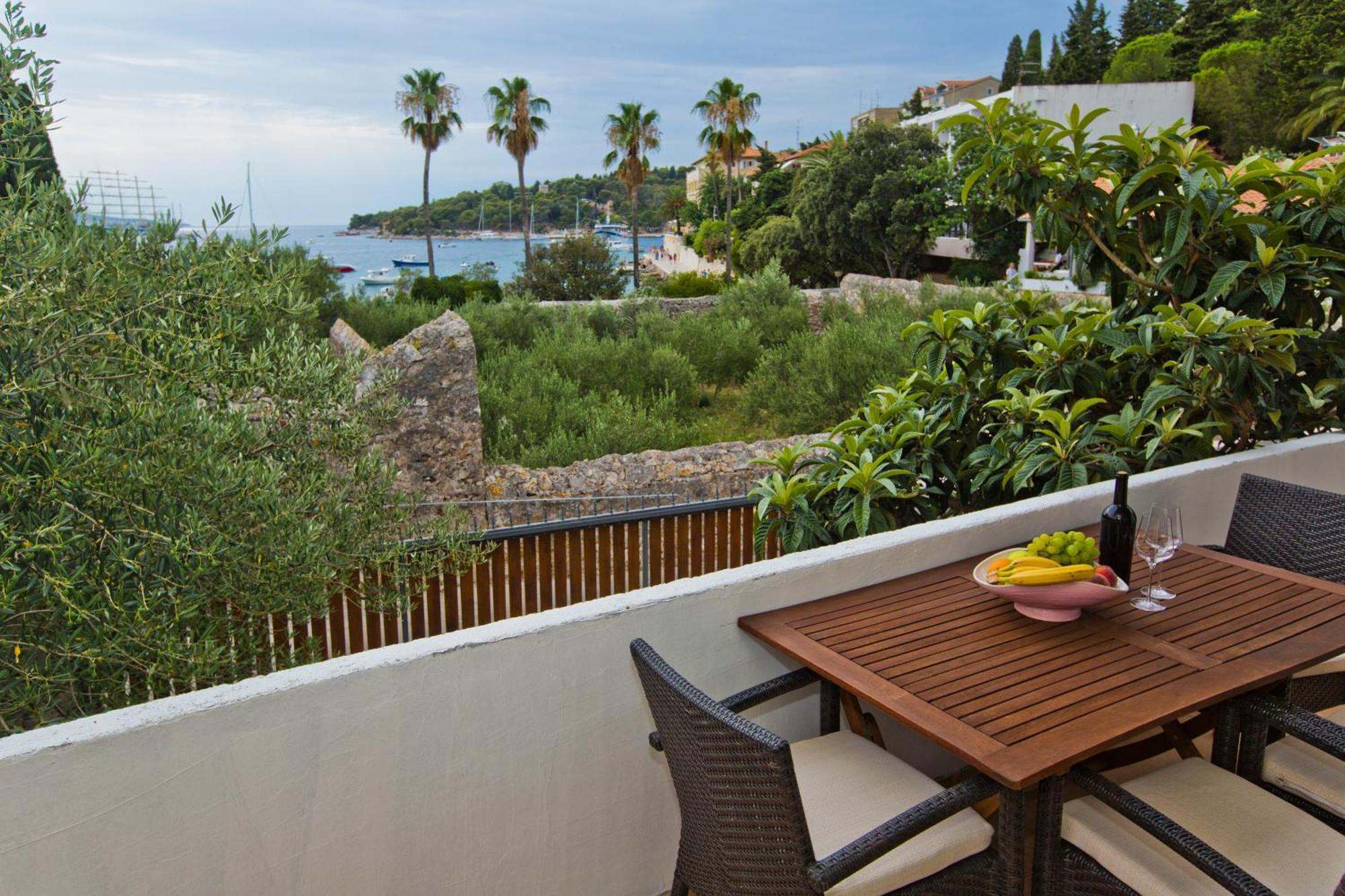 Apartments Grgo Hvar Town Extérieur photo